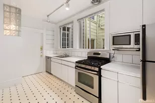 1338 Larkin St, San Francisco, CA 94109 - Photo 23