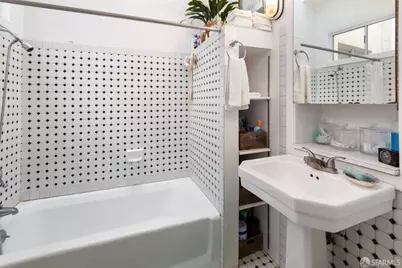 1338 Larkin Street, San Francisco, CA 94109 - Photo 27