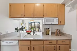 1960 Hayes St, San Francisco, CA 94117 - Photo 13