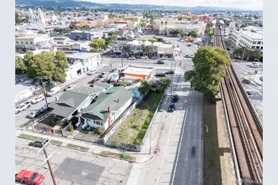 1208 31st Avenue, Oakland, CA 94608 - Photo 5