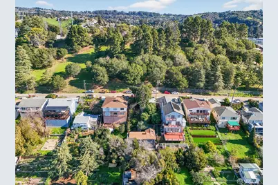 9117 Burr Street, Oakland, CA 94605 - Photo 37