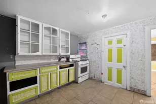 9117 Burr St, Oakland, CA 94605 - Photo 17