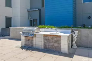 52 Innes Ct, San Francisco, CA 94124 - Photo 9