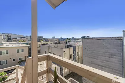 1733 Leavenworth Street, San Francisco, CA 94109 - Photo 23
