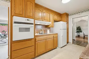 821 Raintree Dr, San Jose, CA 95129 - Photo 13