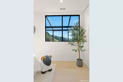 131 Turquoise Way, San Francisco, CA 94131 - Photo 33