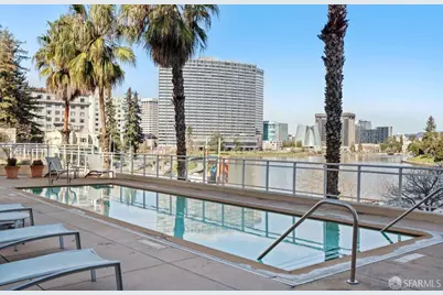 1 Lakeside Drive #1006, Oakland, CA 94612 - Photo 27