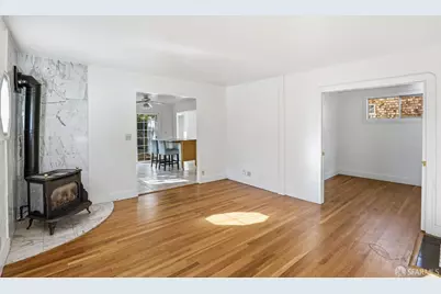 6383 Hillmont Drive, Oakland, CA 94605 - Photo 5