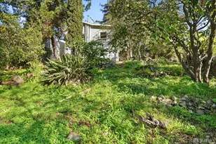 6391 Hillmont Dr, Oakland, CA 94605 - Photo 23