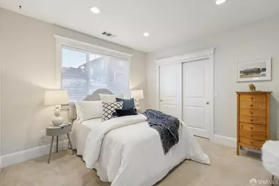 165 W Macarthur Boulevard, Oakland, CA 94611 - Photo 27