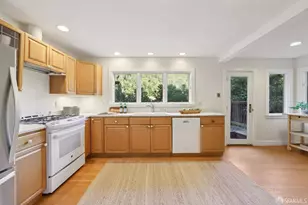 6891 Pinehaven Rd, Oakland, CA 94611 - Photo 15