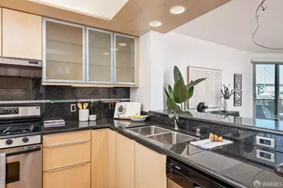 219 Brannan Street #5G, San Francisco, CA 94107 - Photo 15