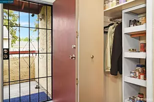 1391 Monument Blvd, Concord, CA 94520 - Photo 9