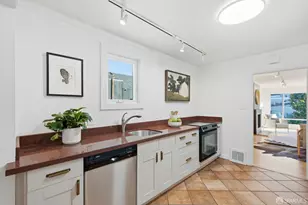 4458 24th St, San Francisco, CA 94114 - Photo 9