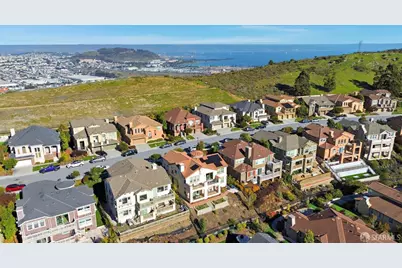 147 Elderberry Lane, Brisbane, CA 94005 - Photo 5