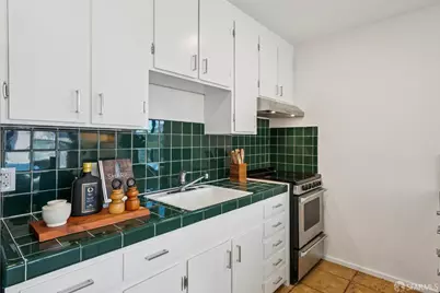 218 Union Street #5, San Francisco, CA 94133 - Photo 27