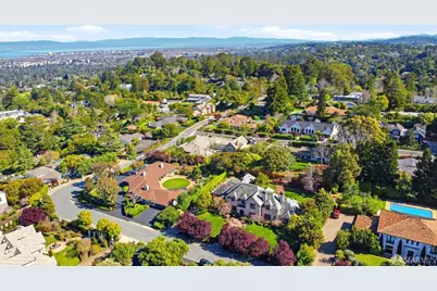 575 Pullman Road, Hillsborough, CA 94010 - Photo 53