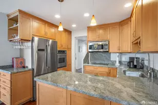 266 Red Rock Way, San Francisco, CA 94131 - Photo 15