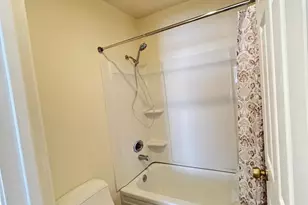 389 Belmont St, Oakland, CA 94610 - Photo 15