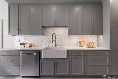 571 Munich Street, San Francisco, CA 94112 - Photo 5