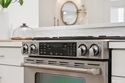 2009 14th Avenue, San Francisco, CA 94110 - Photo 23