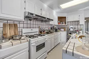 1733-1735 Leavenworth St, San Francisco, CA 94109 - Photo 11