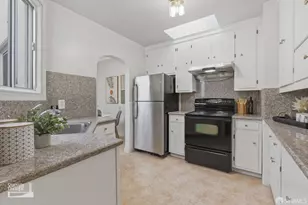 2115 20th Ave, San Francisco, CA 94116 - Photo 17