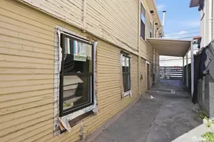 863 35th St, Oakland, CA 94608 - Photo 3