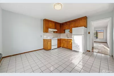 76 Vesta Street, San Francisco, CA 94124 - Photo 13