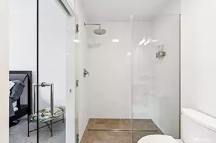 451 Donahue St, San Francisco, CA 94124 - Photo 19