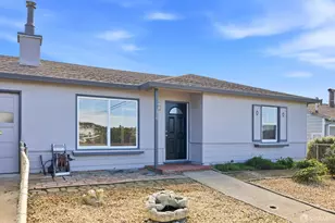 216 Avalon Dr, Pacifica, CA 94044 - Photo 1