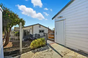 7347 Terrace Dr, El Cerrito, CA 94530 - Photo 39