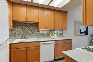 35 Whitecliff Way, San Francisco, CA 94124 - Photo 11