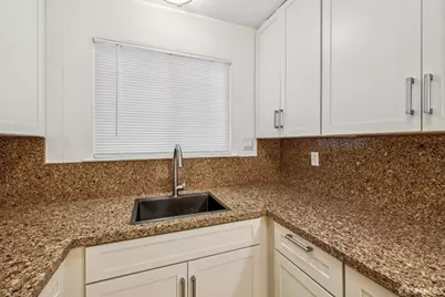 2077 Jackson Street #7, San Francisco, CA 94109 - Photo 11