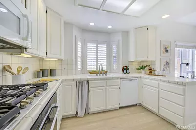 1595 Fifth Avenue, Belmont, CA 94002 - Photo 17