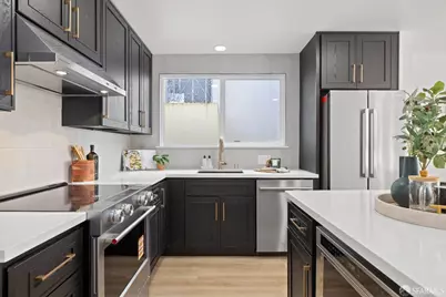 339 Panorama Drive, San Francisco, CA 94131 - Photo 15