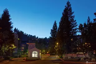 320 Caldecott Ln, Oakland, CA 94618 - Photo 25