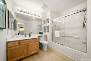 320 Caldecott Ln, Oakland, CA 94618 - Photo 15