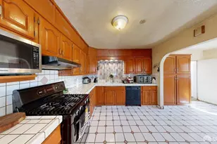 471 Green St, East Palo Alto, CA 94303 - Photo 9