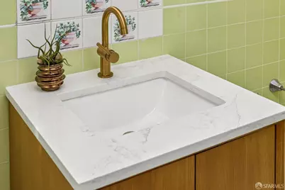 100 Bridgeview Drive, San Francisco, CA 94124 - Photo 21