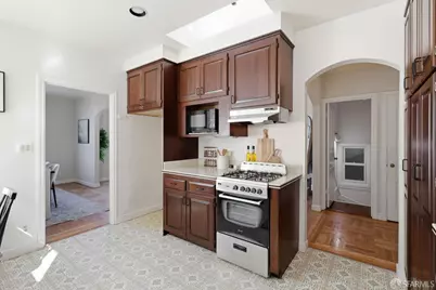 2050 16th Avenue, San Francisco, CA 94116 - Photo 9