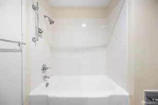 1050 North Point St, San Francisco, CA 94109 - Photo 25