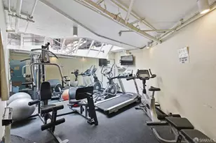 1945 Washington St, San Francisco, CA 94109 - Photo 17