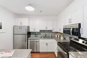 1945 Washington St, San Francisco, CA 94109 - Photo 7