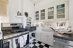 252 Chattanooga St, San Francisco, CA 94114 - Photo 11