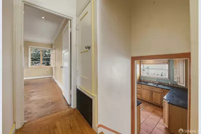 95 South Hill Boulevard, San Francisco, CA 94112 - Photo 31