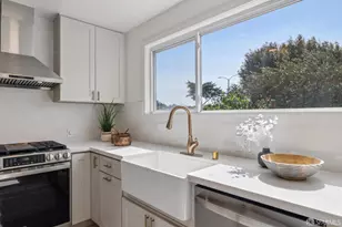 301 Crestlake Dr, San Francisco, CA 94132 - Photo 19