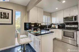 1036 Clubhouse Dr, Hayward, CA 94541 - Photo 41