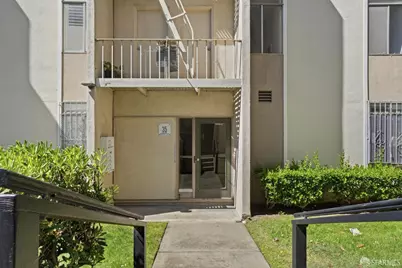 35 Lottie Bennett Lane #4, San Francisco, CA 94115 - Photo 3