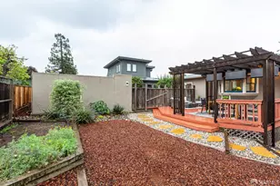 5380 Thomas Ave, Oakland, CA 94618 - Photo 15